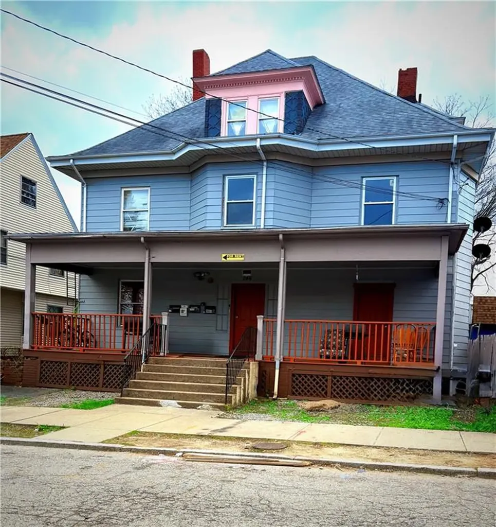 246 Sackett Street Providence RI 02907