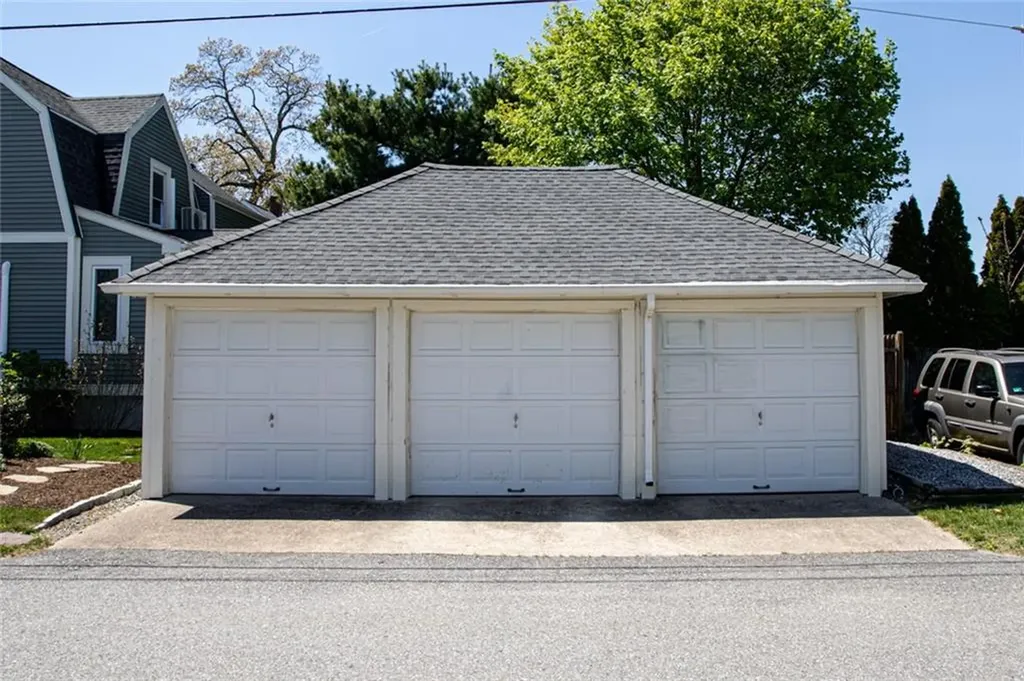 17 Sherman Street East Providence RI 02915