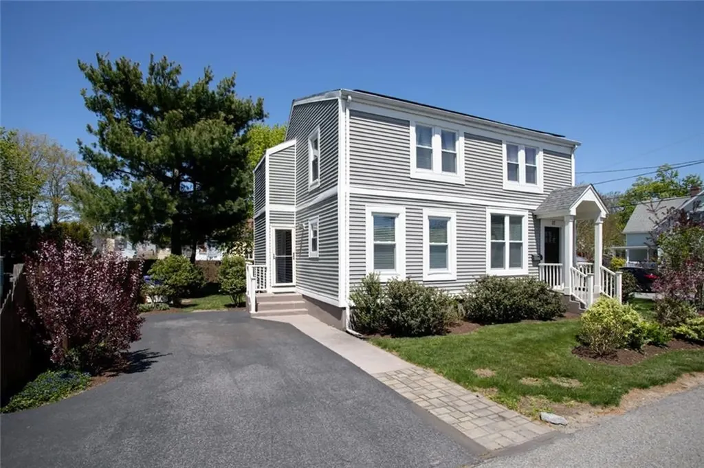 17 Sherman Street East Providence RI 02915