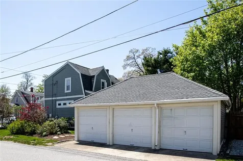 17 Sherman Street East Providence RI 02915