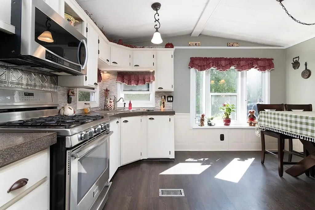 465 24 Gardiner Road Richmond RI 02892