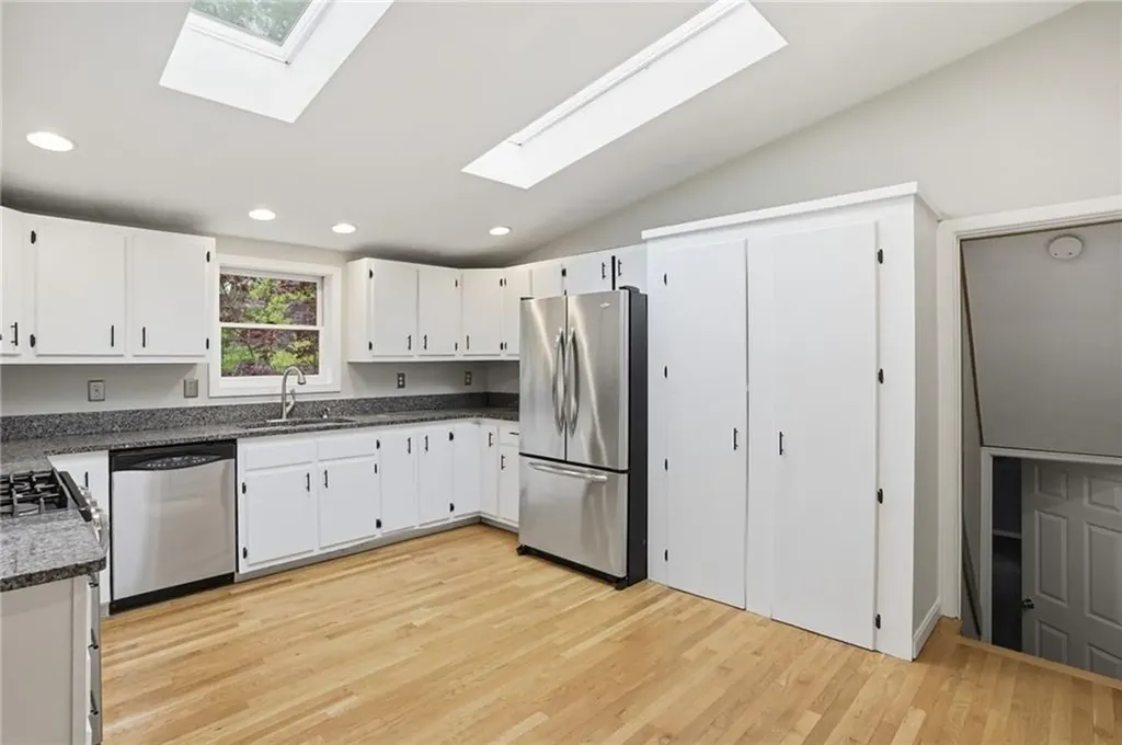135 Red Chimney Drive Warwick RI 02886