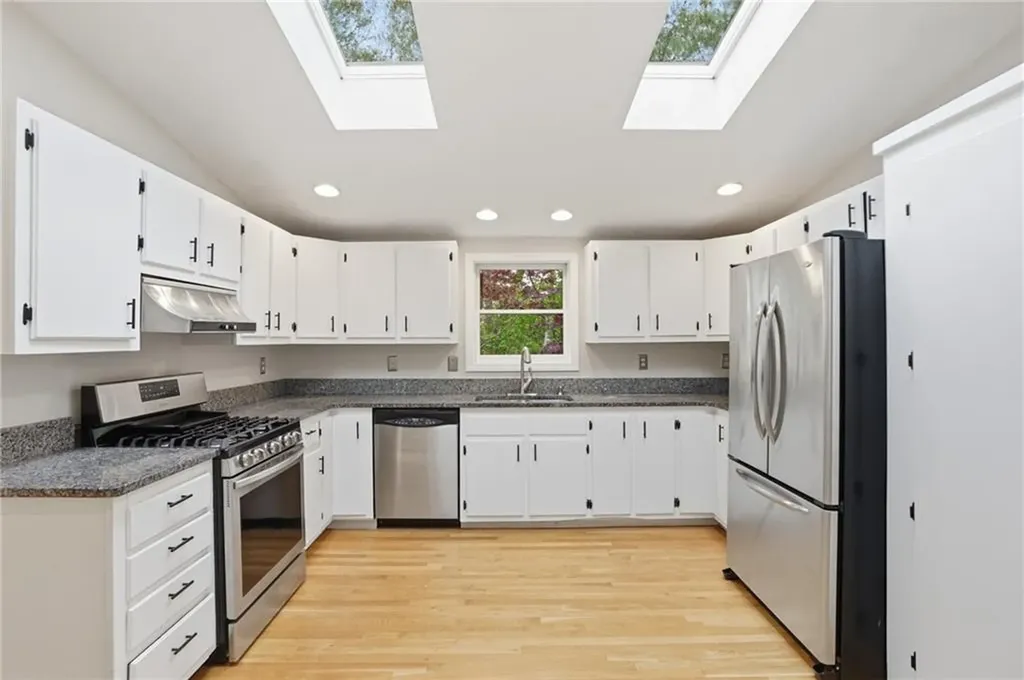 135 Red Chimney Drive Warwick RI 02886