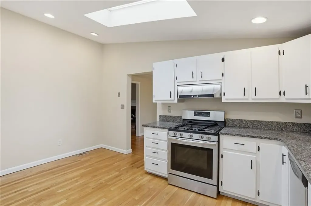 135 Red Chimney Drive Warwick RI 02886