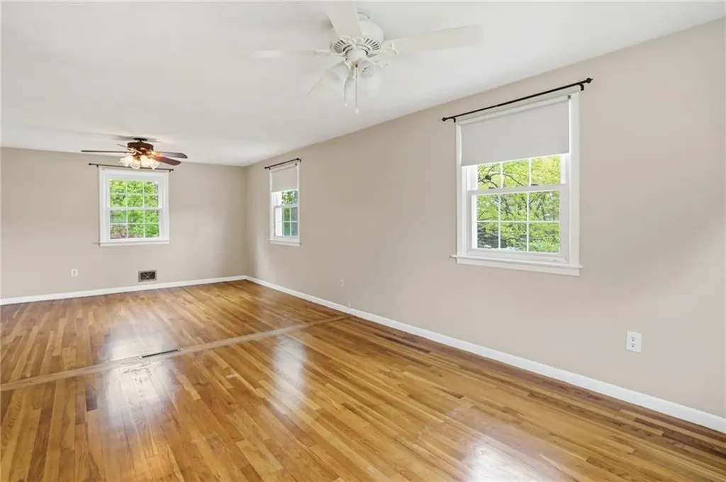 135 Red Chimney Drive Warwick RI 02886