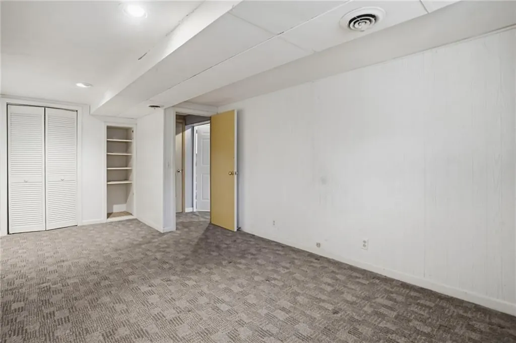 135 Red Chimney Drive Warwick RI 02886