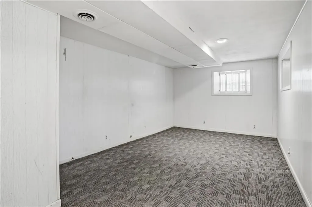135 Red Chimney Drive Warwick RI 02886