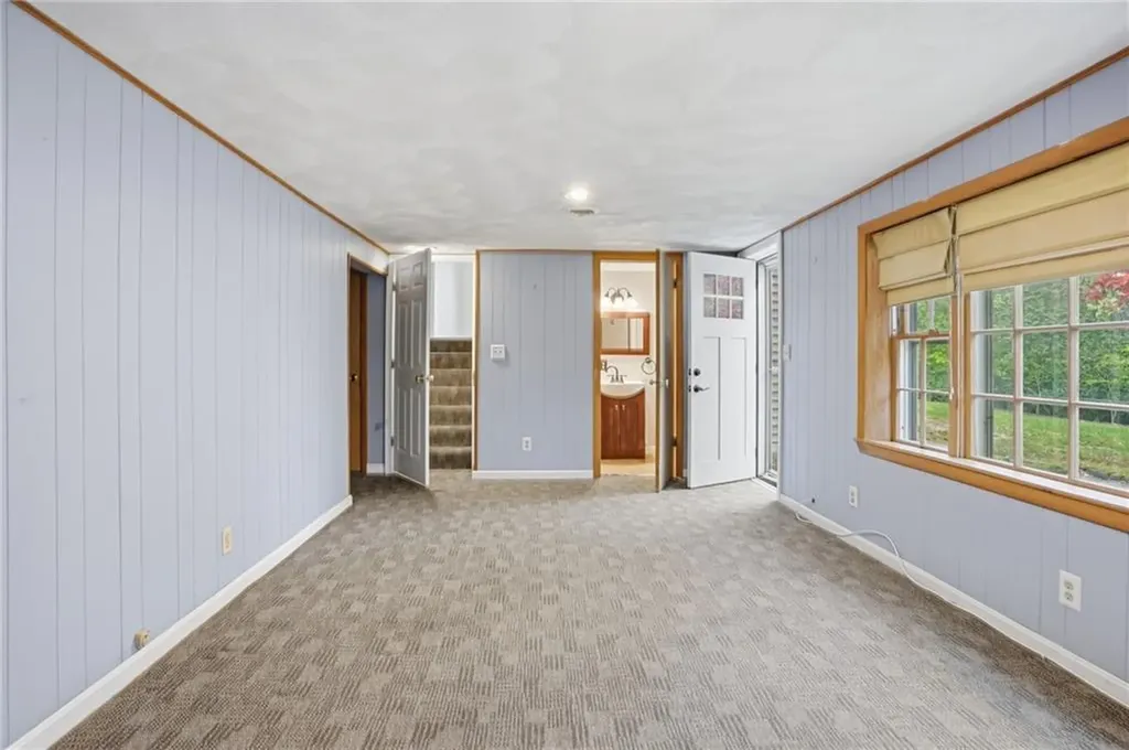 135 Red Chimney Drive Warwick RI 02886