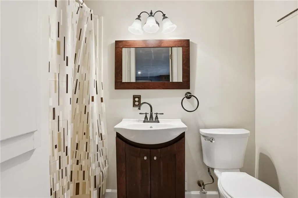 135 Red Chimney Drive Warwick RI 02886