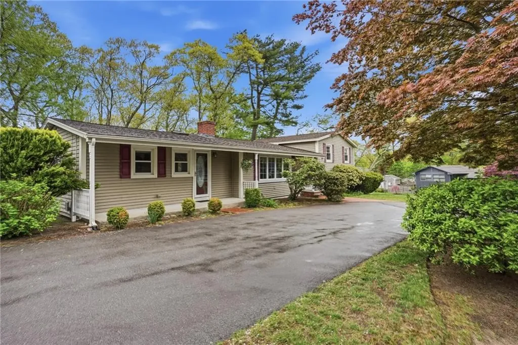 135 Red Chimney Drive Warwick RI 02886