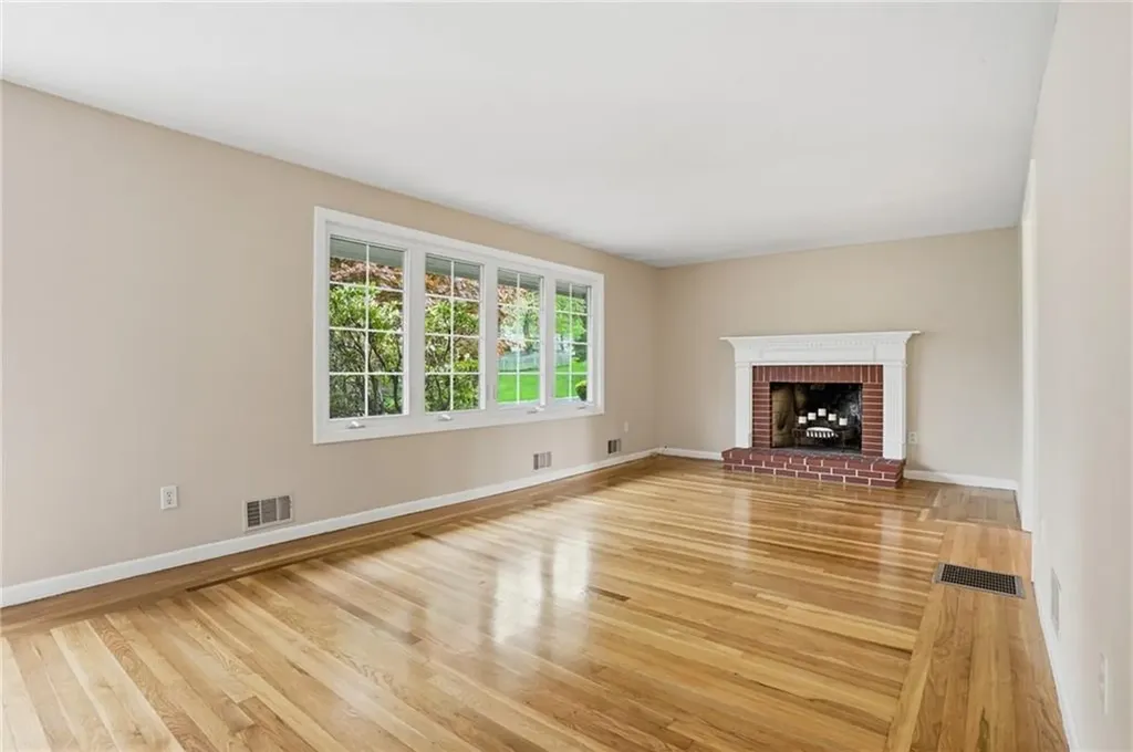 135 Red Chimney Drive Warwick RI 02886
