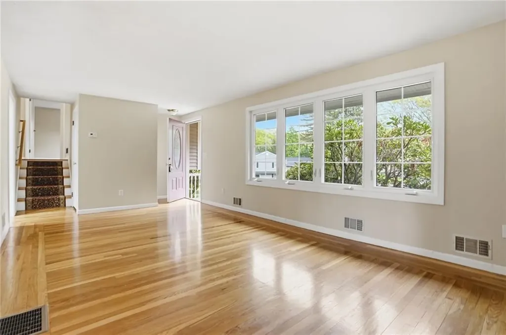 135 Red Chimney Drive Warwick RI 02886