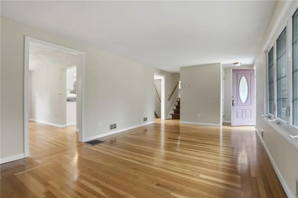 135 Red Chimney Drive Warwick RI 02886