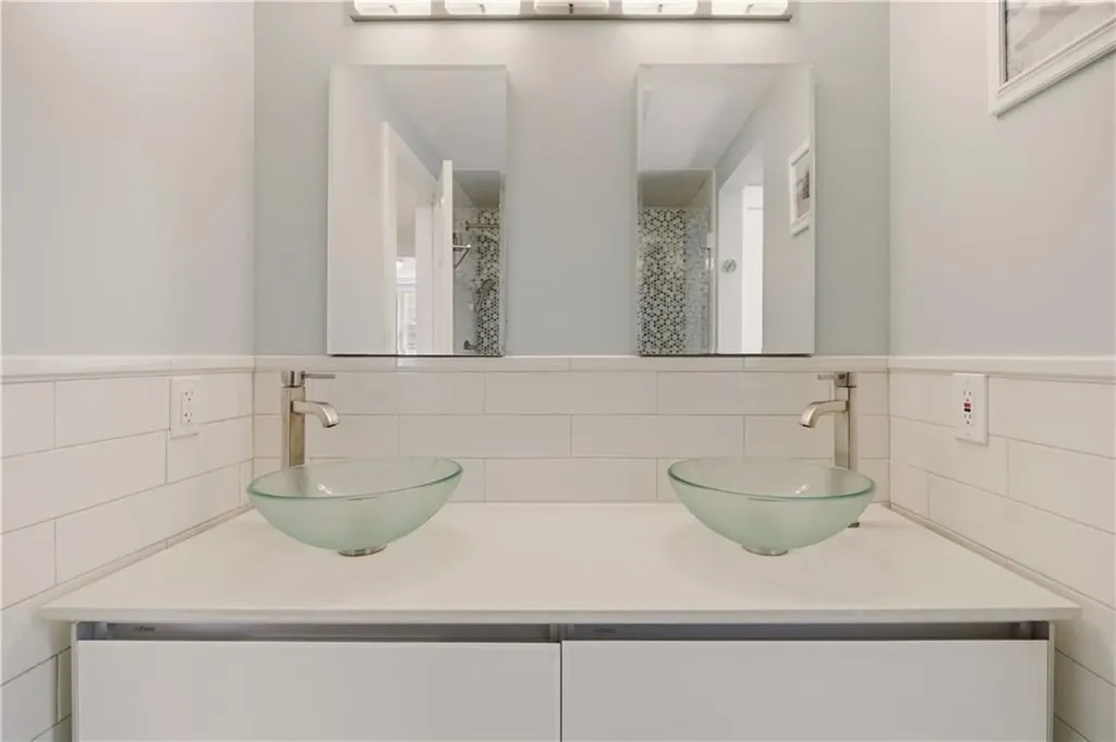 64 Lawndale Drive Warwick RI 02818