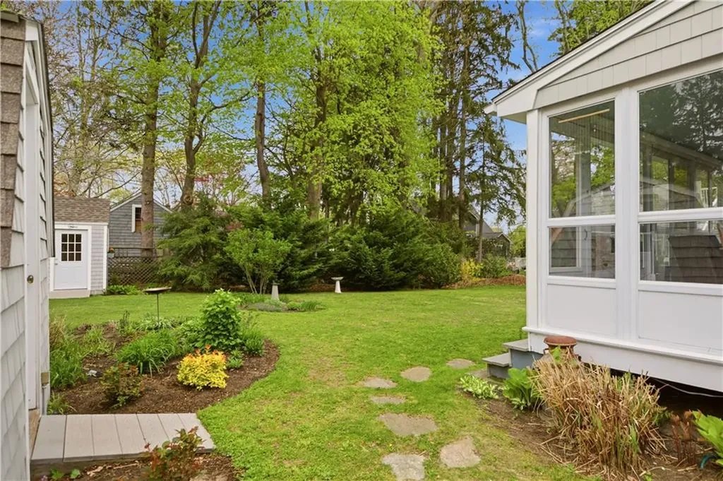 64 Lawndale Drive Warwick RI 02818