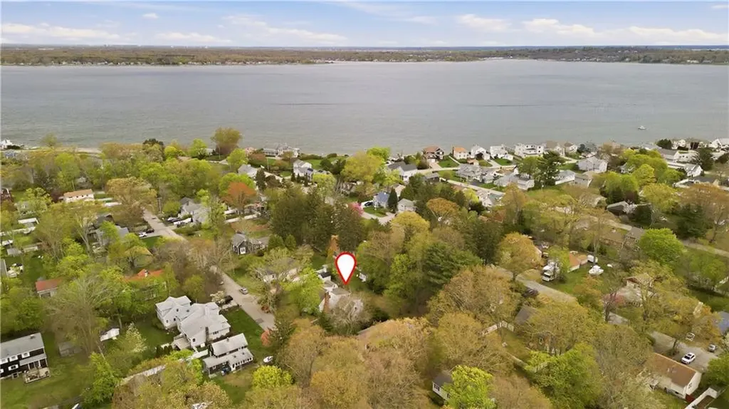 64 Lawndale Drive Warwick RI 02818