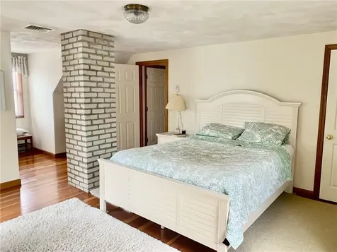 56 Bayberry Road Narragansett RI 02882