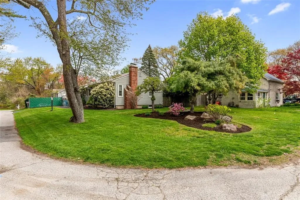 48 Barker Street Warwick RI 02888