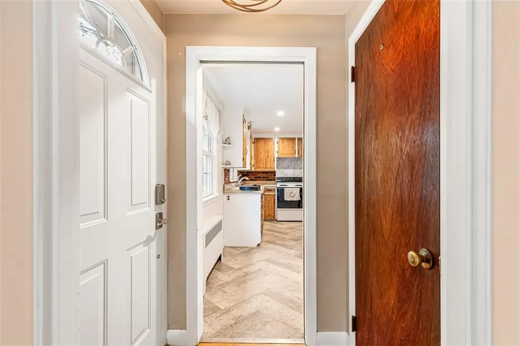 48 Barker Street Warwick RI 02888