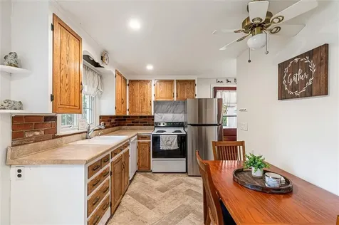 48 Barker Street Warwick RI 02888