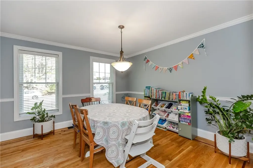 50 Searle Avenue Cranston RI 02920
