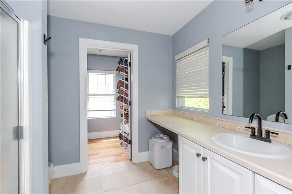 50 Searle Avenue Cranston RI 02920