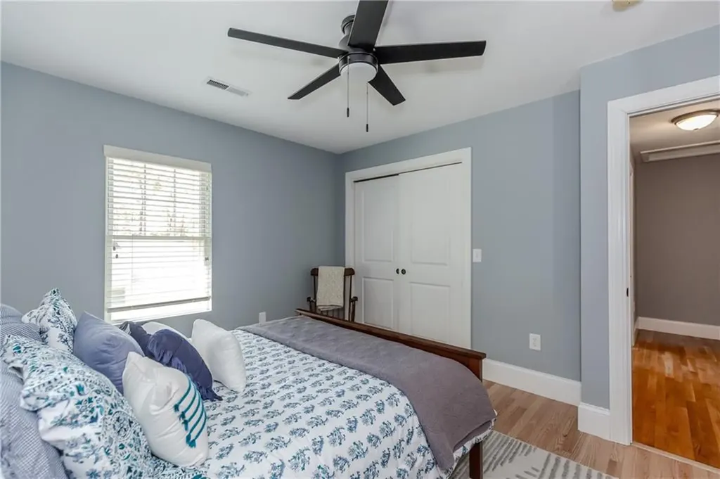 50 Searle Avenue Cranston RI 02920