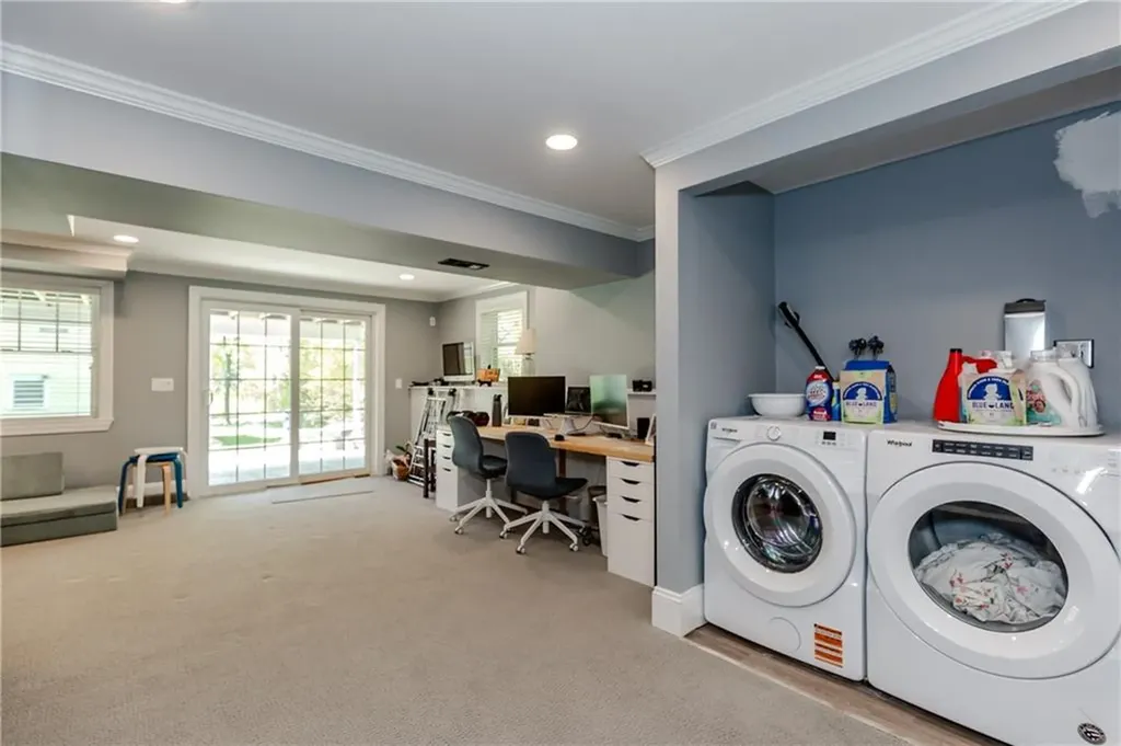 50 Searle Avenue Cranston RI 02920
