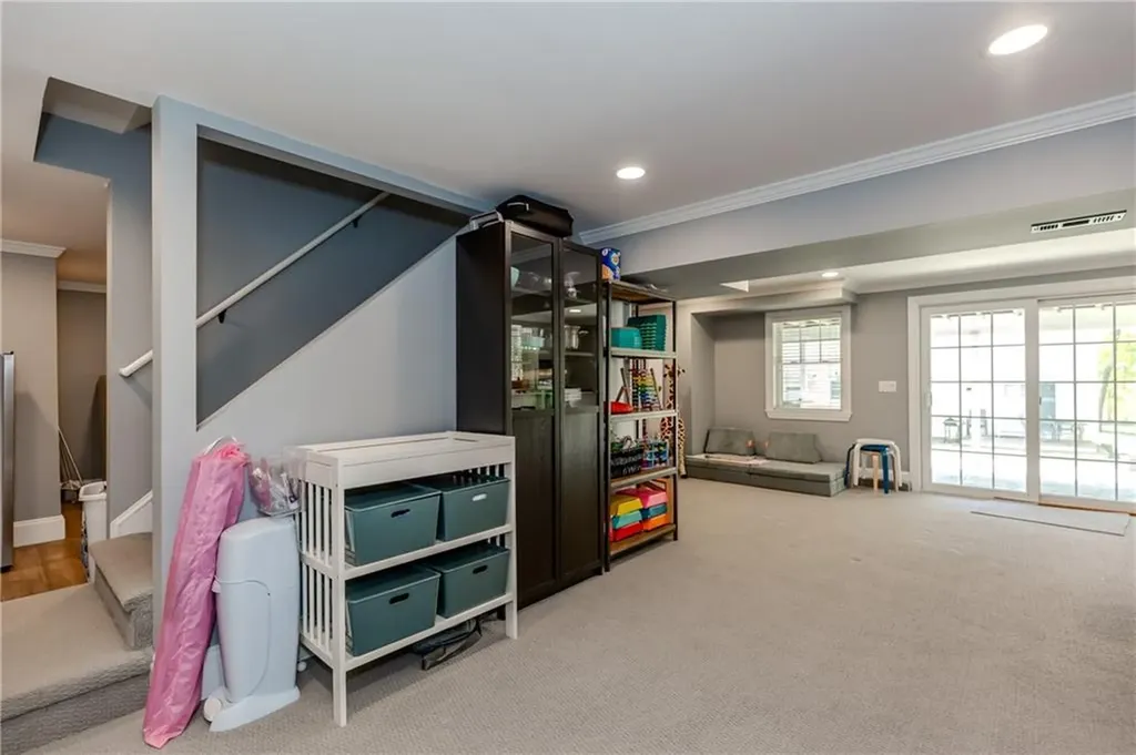 50 Searle Avenue Cranston RI 02920