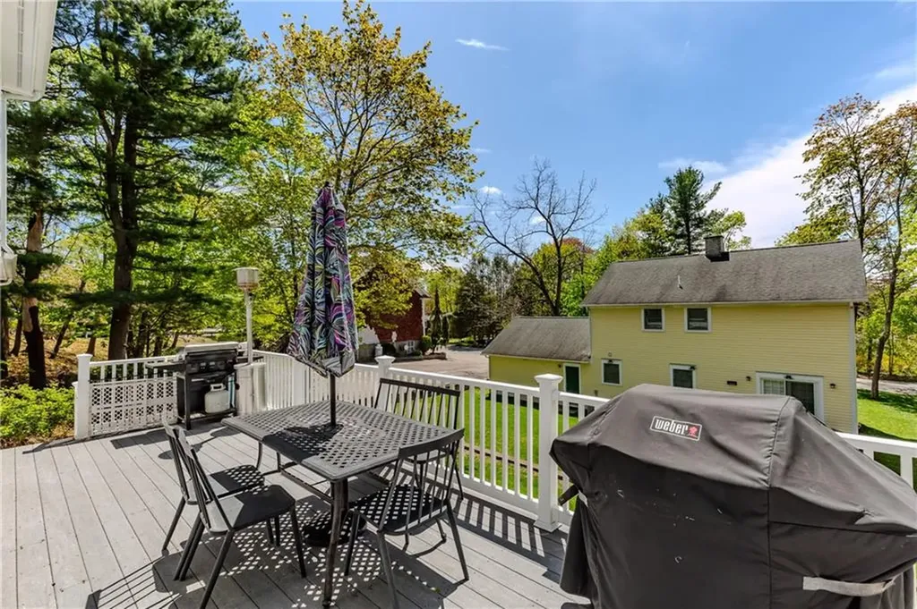 50 Searle Avenue Cranston RI 02920
