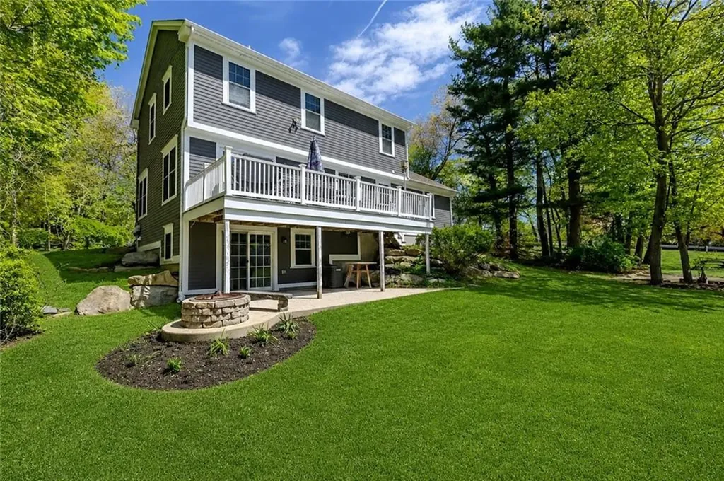 50 Searle Avenue Cranston RI 02920