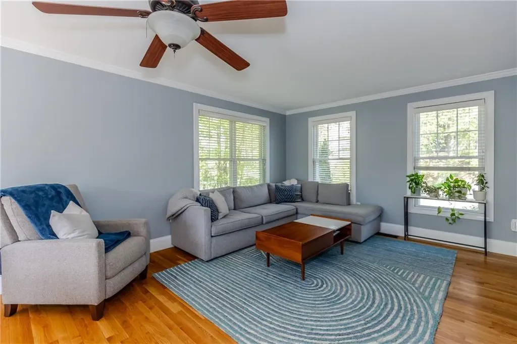 50 Searle Avenue Cranston RI 02920