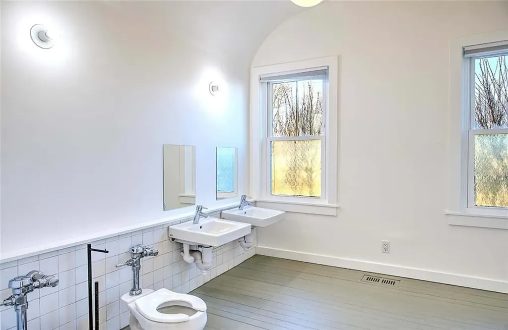 78 Stanwood Street Providence RI 02907