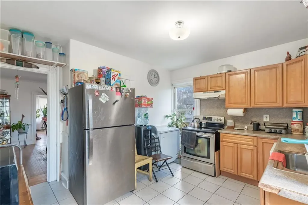 56 58 Oakland Avenue Cranston RI 02910