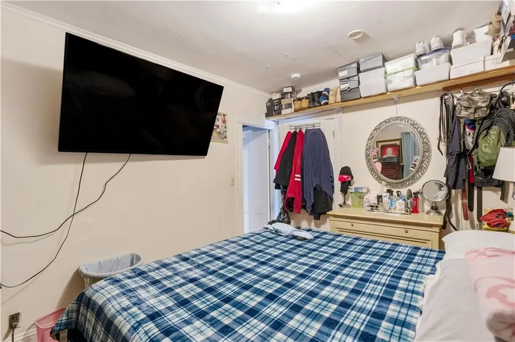 56 58 Oakland Avenue Cranston RI 02910