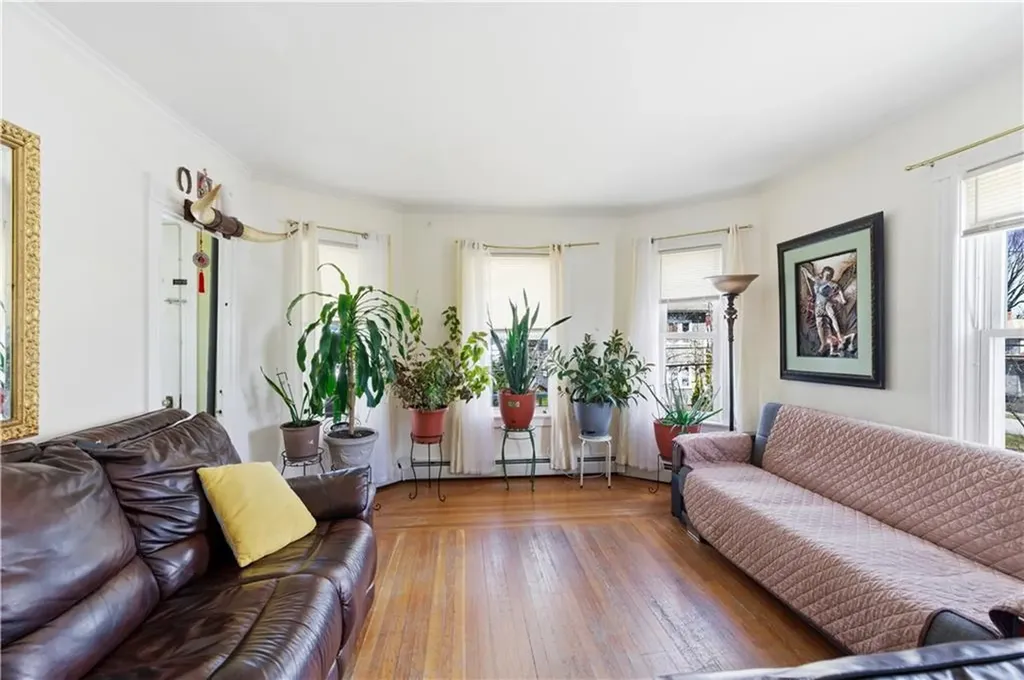56 58 Oakland Avenue Cranston RI 02910