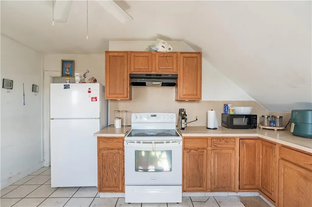 56 58 Oakland Avenue Cranston RI 02910