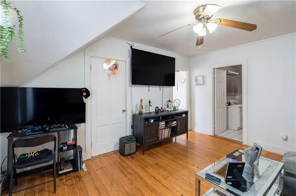 56 58 Oakland Avenue Cranston RI 02910