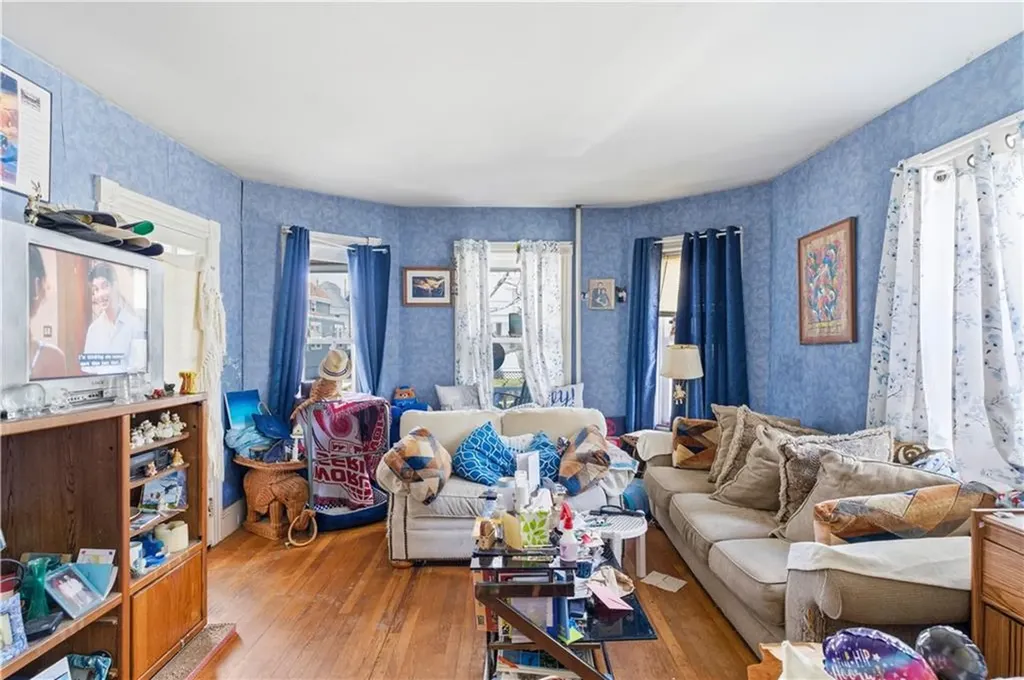 56 58 Oakland Avenue Cranston RI 02910