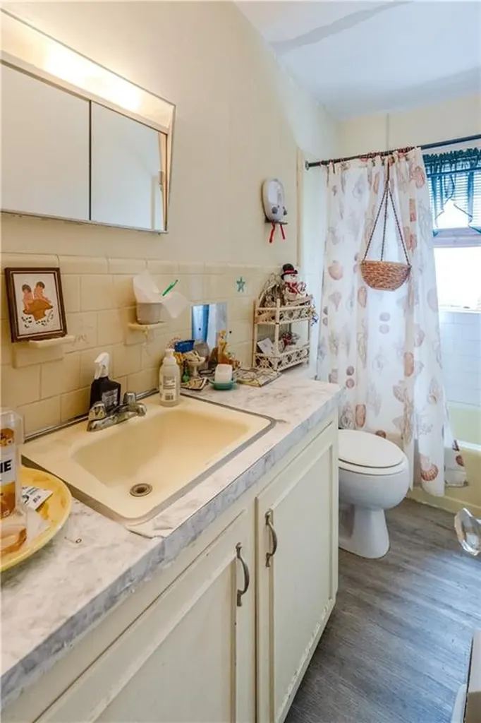 56 58 Oakland Avenue Cranston RI 02910