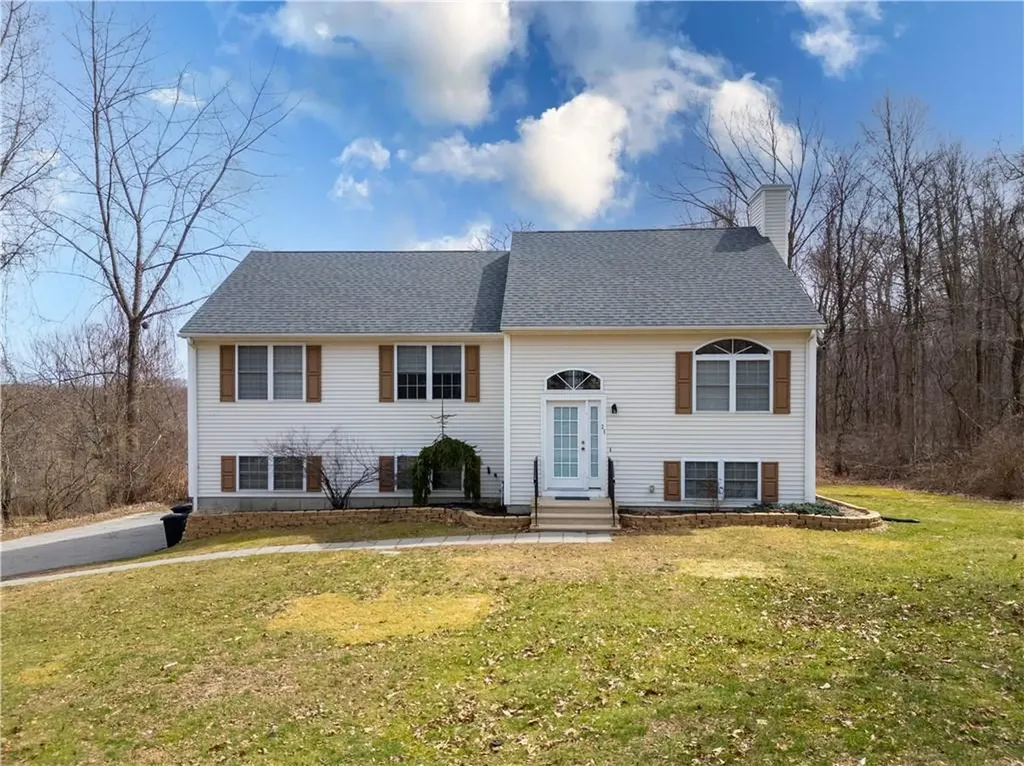 25 Belfield Drive Johnston RI 02919