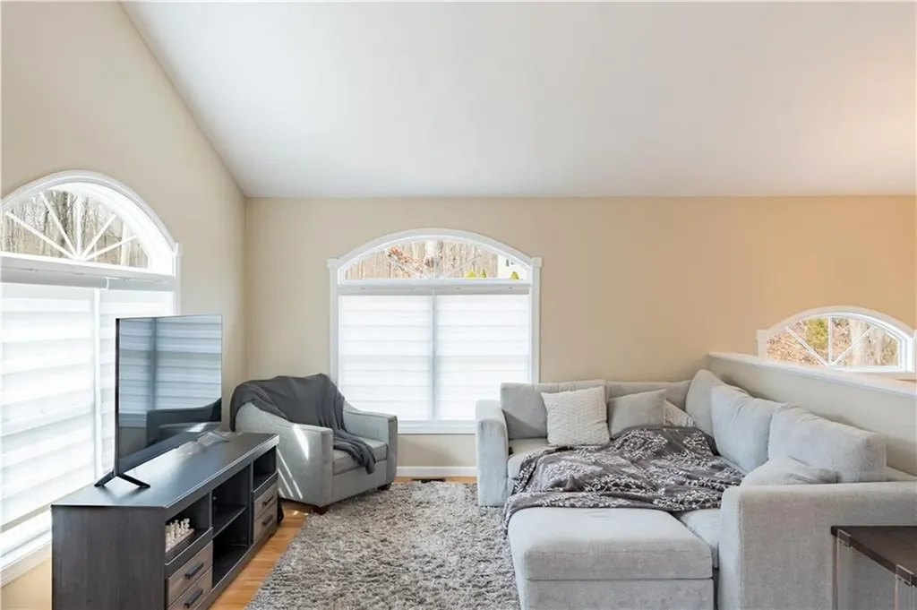 25 Belfield Drive Johnston RI 02919