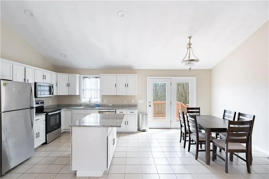 25 Belfield Drive Johnston RI 02919