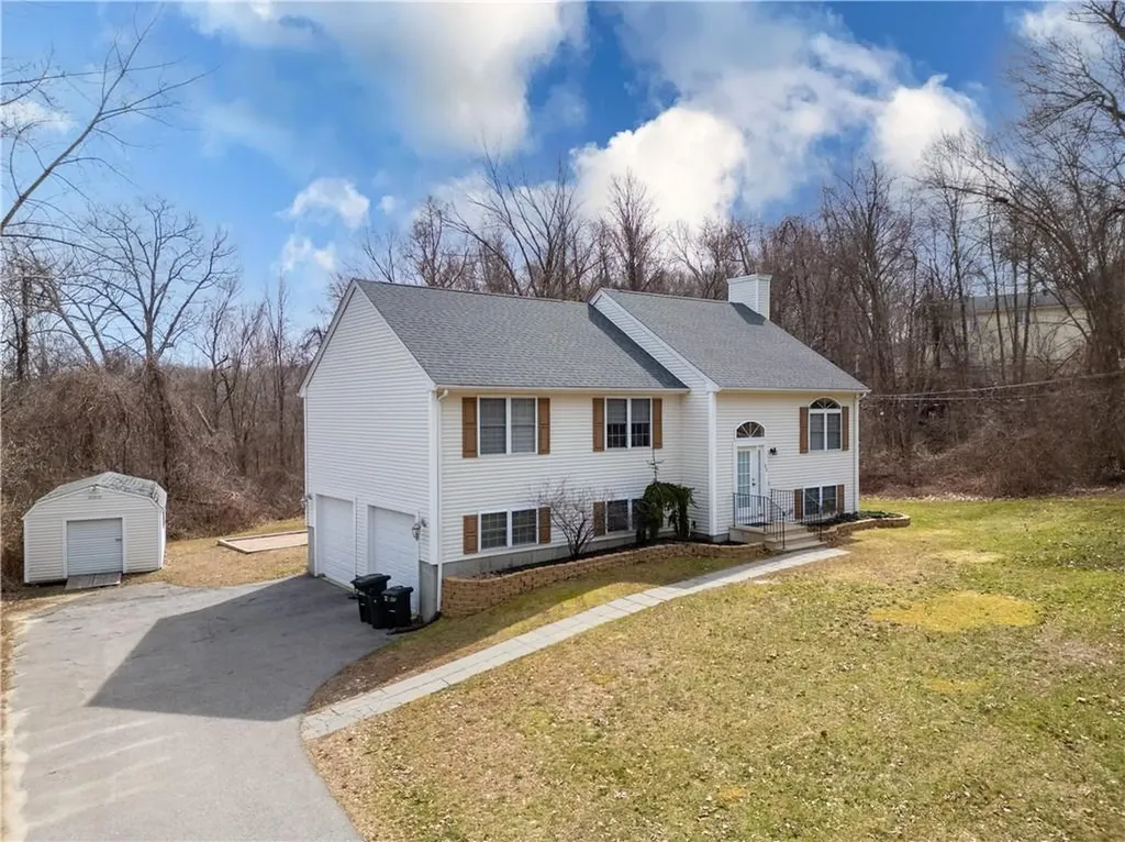 25 Belfield Drive Johnston RI 02919