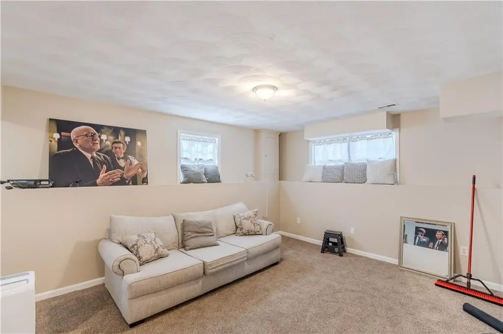 25 Belfield Drive Johnston RI 02919
