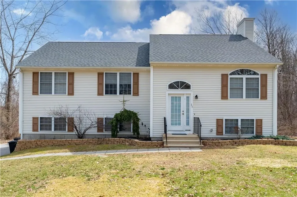 25 Belfield Drive Johnston RI 02919