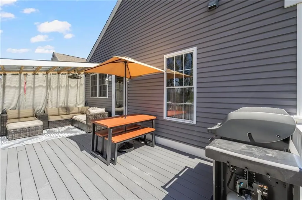 17 Plant Street Cumberland RI 02864