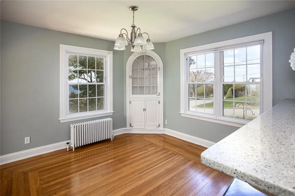 6 Miles Avenue Tiverton RI 02878