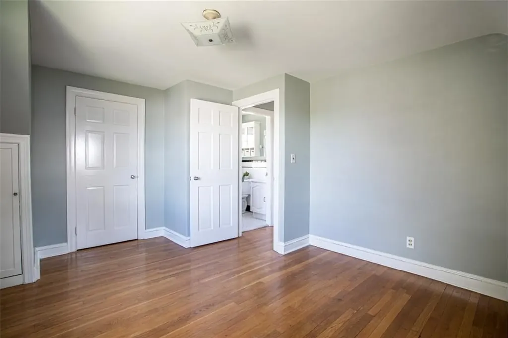 6 Miles Avenue Tiverton RI 02878