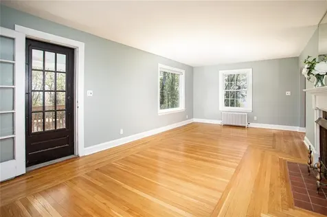 6 Miles Avenue Tiverton RI 02878